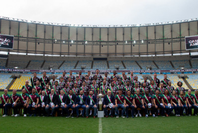 Fluminense regista foto oficial do título da Libertadores