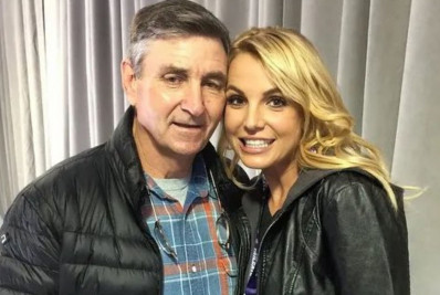 Britney Spears é condenada a pagar R$ 10 milhões ao pai e web reage