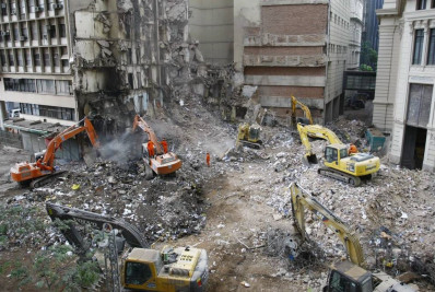 Após 12 anos, Justiça condena empresa por desabamento de edifício no Centro