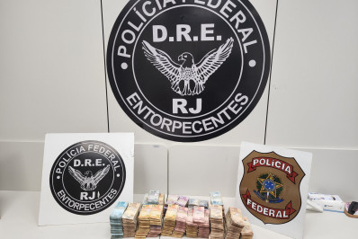 Mulheres são presas com quase meio milhão de reais na Rodoviária do Rio