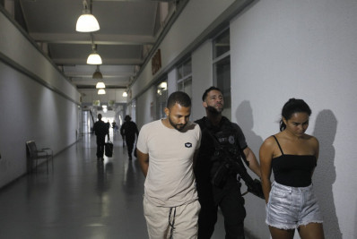 Dupla suspeita de tráfico interestadual de ketamina é presa em operação das polícias do RJ e DF