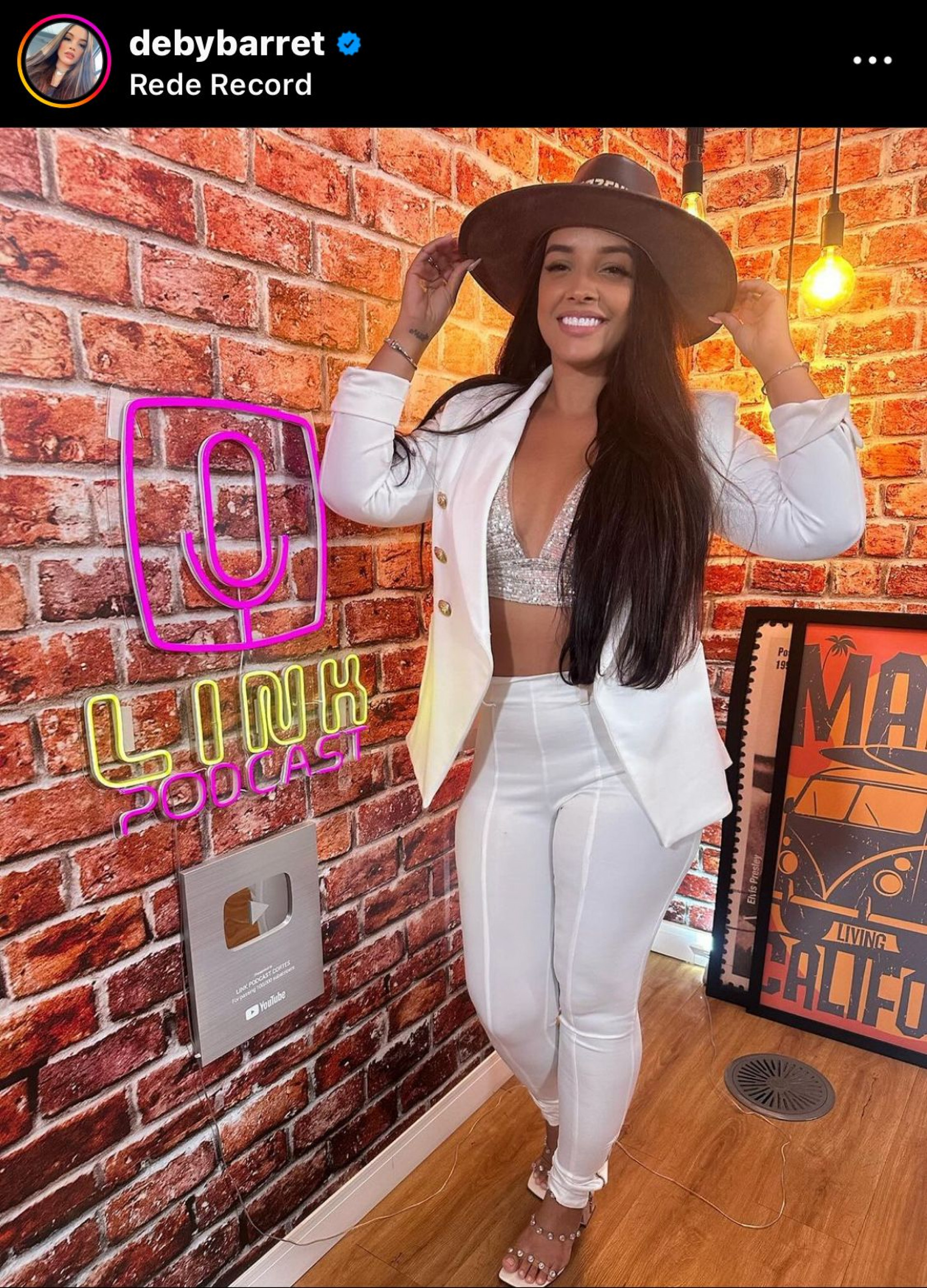 Esposa de Tonzão, Débora Barreto participou do 'Link Podcast' - Reprodução / Instagram