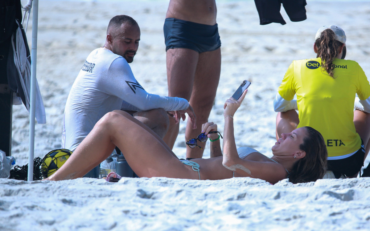 Bárbara Coelho na Praia da Barra da Tijuca