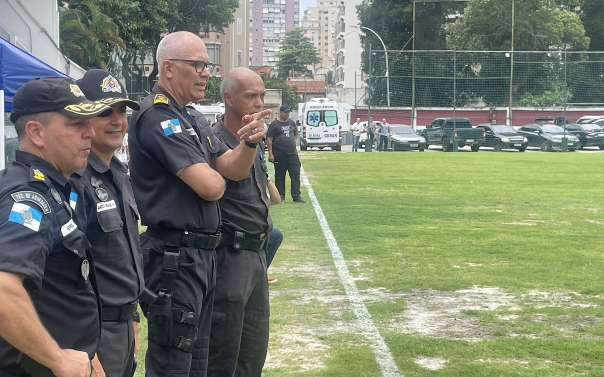 O Secretário Estadual da Polícia Militar, Coronel PM Luiz Henrique Pires, prestigiou a final no campo do Fluminense