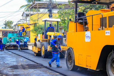 Ruas de Vila Jolá recebem asfalto em Belford Roxo