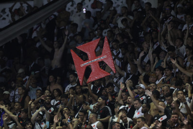 Torcedores do Vasco esgotam ingressos para estreia no Campeonato Brasileiro