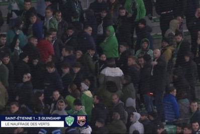 Vídeo: torcida de tradicional clube da França vira de costas para o time após derrota