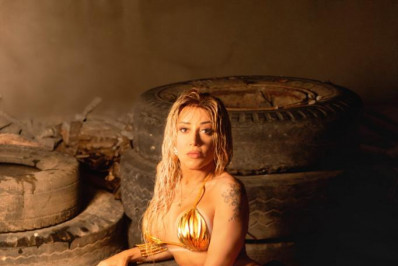 Após levar golpe de ex, Mulher Abacaxi pode ficar fora do carnaval por falta de dinheiro