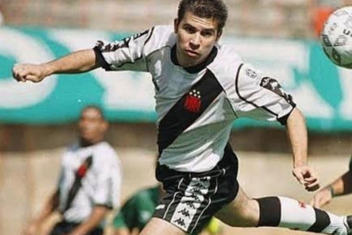 Ex-atacante do Vasco confia na força da torcida para salvar o time do rebaixamento: 'Não cai'