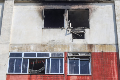 Incêndio destrói apartamento de casal de idosos em Inhaúma