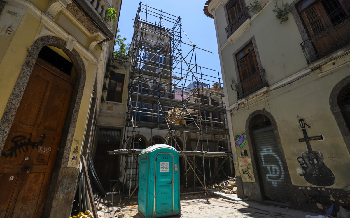 Obras na Travessa do Comércio nesta quinta-feira (7). 
