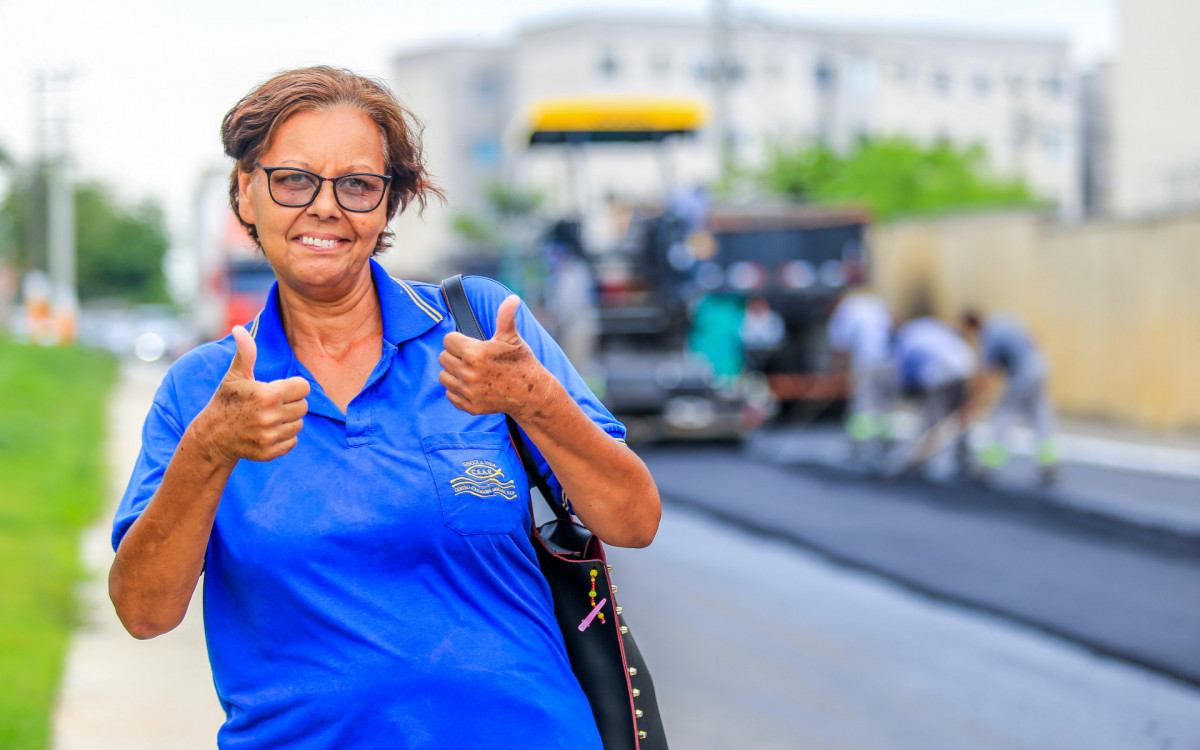 A moradora da Estrada da Boa Esperança, Nilciete Vieira, disse que está muito feliz com o novo asfalto