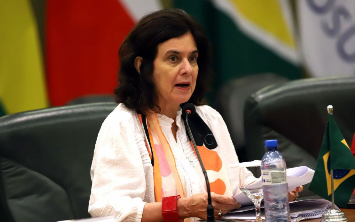 Covid-19: Sa&uacute;de antecipa nova dose da bivalente para idosos 