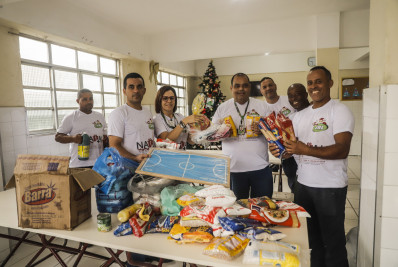 Campanha de arrecadação de alimentos da Transportes Flores estará na Praça JAL no sábado