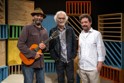 Renato e Chico Teixeira recebem Almir Sater em estreia de novo programa musical