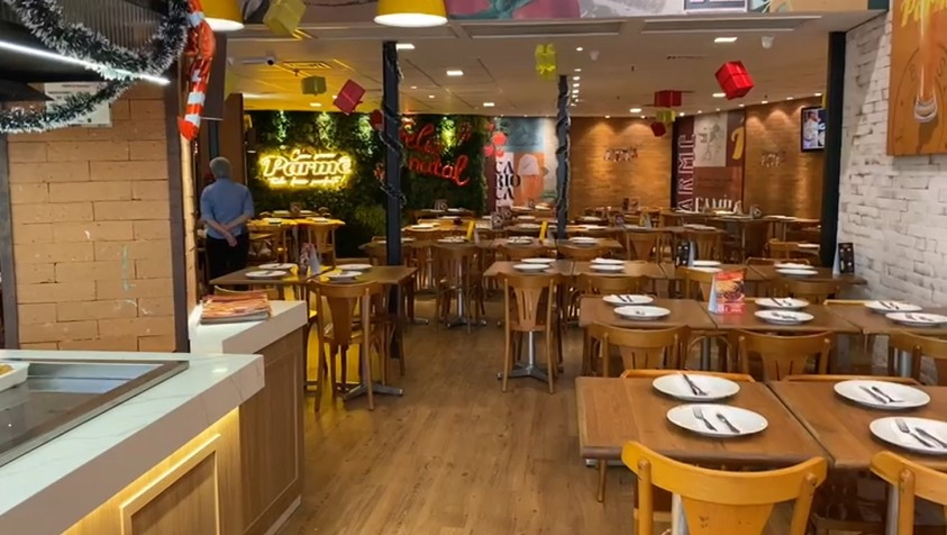 Fiscais da Vigilância Sanitária interditam pizzaria Parmê na expansão do Norte Shopping - Divulgação