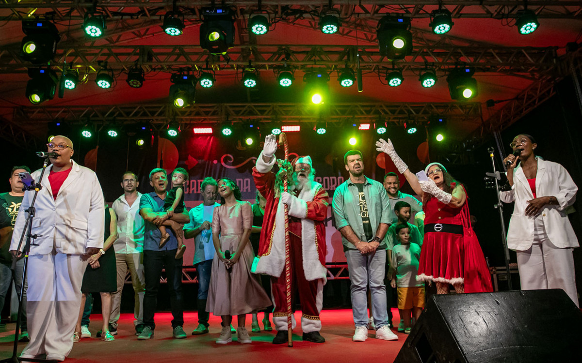 Vila do Papai Noel e Árvore Iluminada marcam abertura oficial do Natal Magia