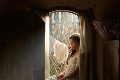 Grazi Massafera mostra bastidores da nova novela 'Dona Beja'