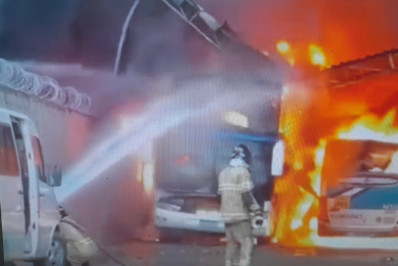 Incêndio destrói mais de 20 ônibus durante madrugada e causas ainda são apuradas