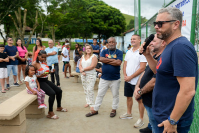 Prefeitura de Barra Mansa inaugura campo de grama sintética em Rialto