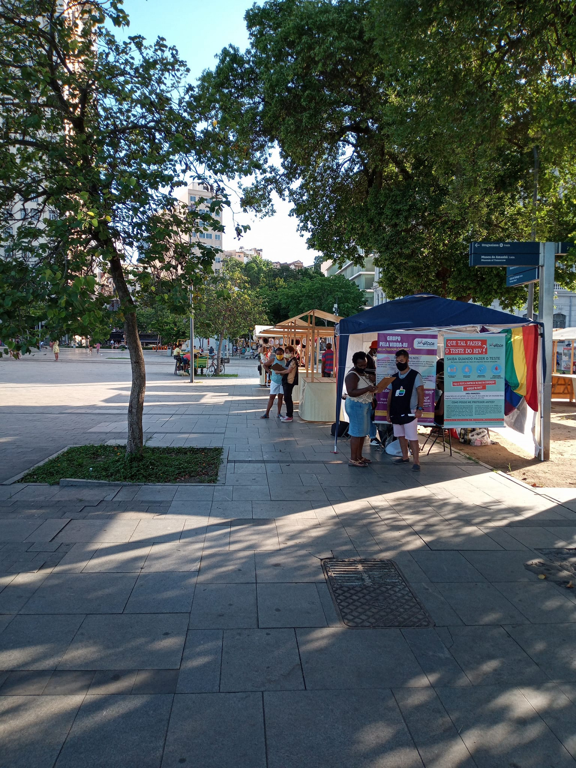 Bazar beneficente reforça a importância do apoio da comunidade às pessoas que enfrentam o HIV