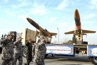 Irã apresenta drones com mísseis térmicos