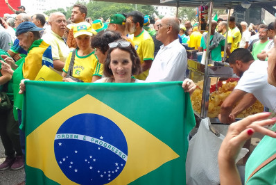 Em SP, ato esvaziado contra Dino tem reclamação por ausência de Nunes e campanha para Salles