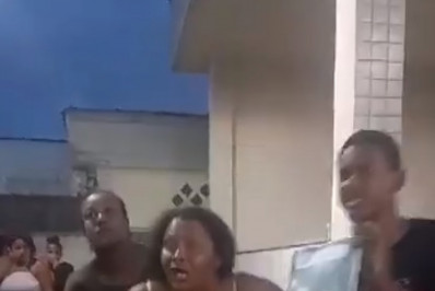 Família de menina morta em Nova Iguaçu faz protesto após prisão de suspeito: 'atearam fogo na roupa dela'