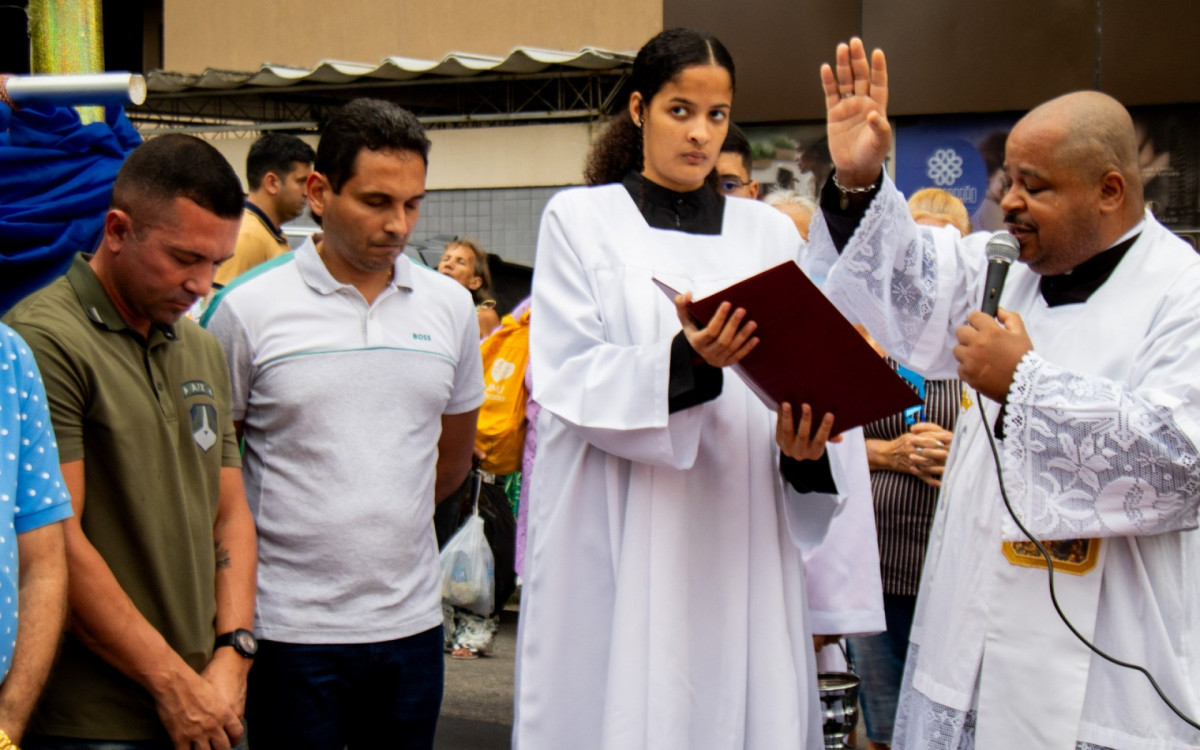 A inauguração do presépio contou com a benção do padre Márcio Horácio, vigário da Igreja Nossa Senhora da Conceição