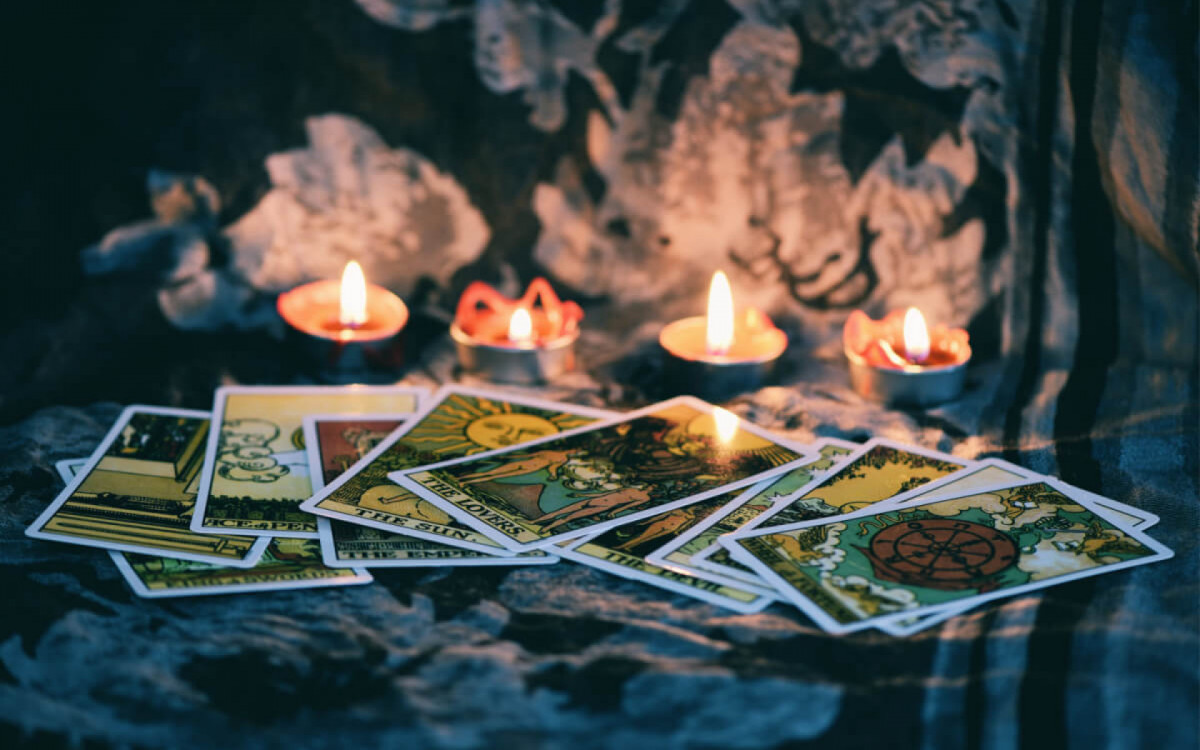 No &acirc;mbito dos relacionamentos, a perspectiva &eacute; de tranquilidade e serenidade (Imagem: Bigc Studio | Shutterstock)