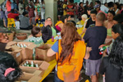 Dez escolas da rede municipal tiveram aulas suspensas nesta segunda-feira em Angra