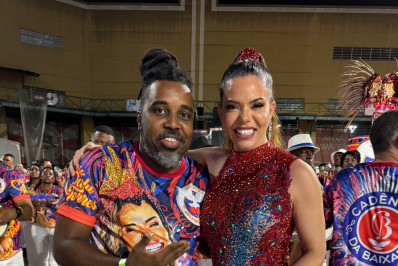 Rainha de Bateria Malu Torres e Inocentes de Belford Roxo brilham no mini desfile da Cidade do Samba