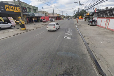 Homem é morto a tiros após estacionar carro na porta da própria empresa