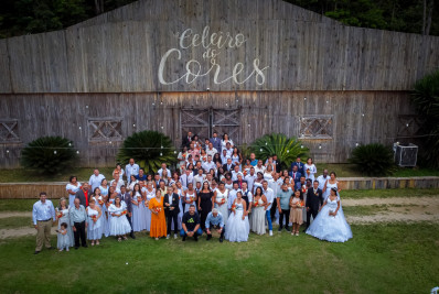 43 casais celebram união em casamento coletivo em Queimados