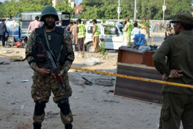 Atentado contra edifício militar mata 23 soldados no Paquistão