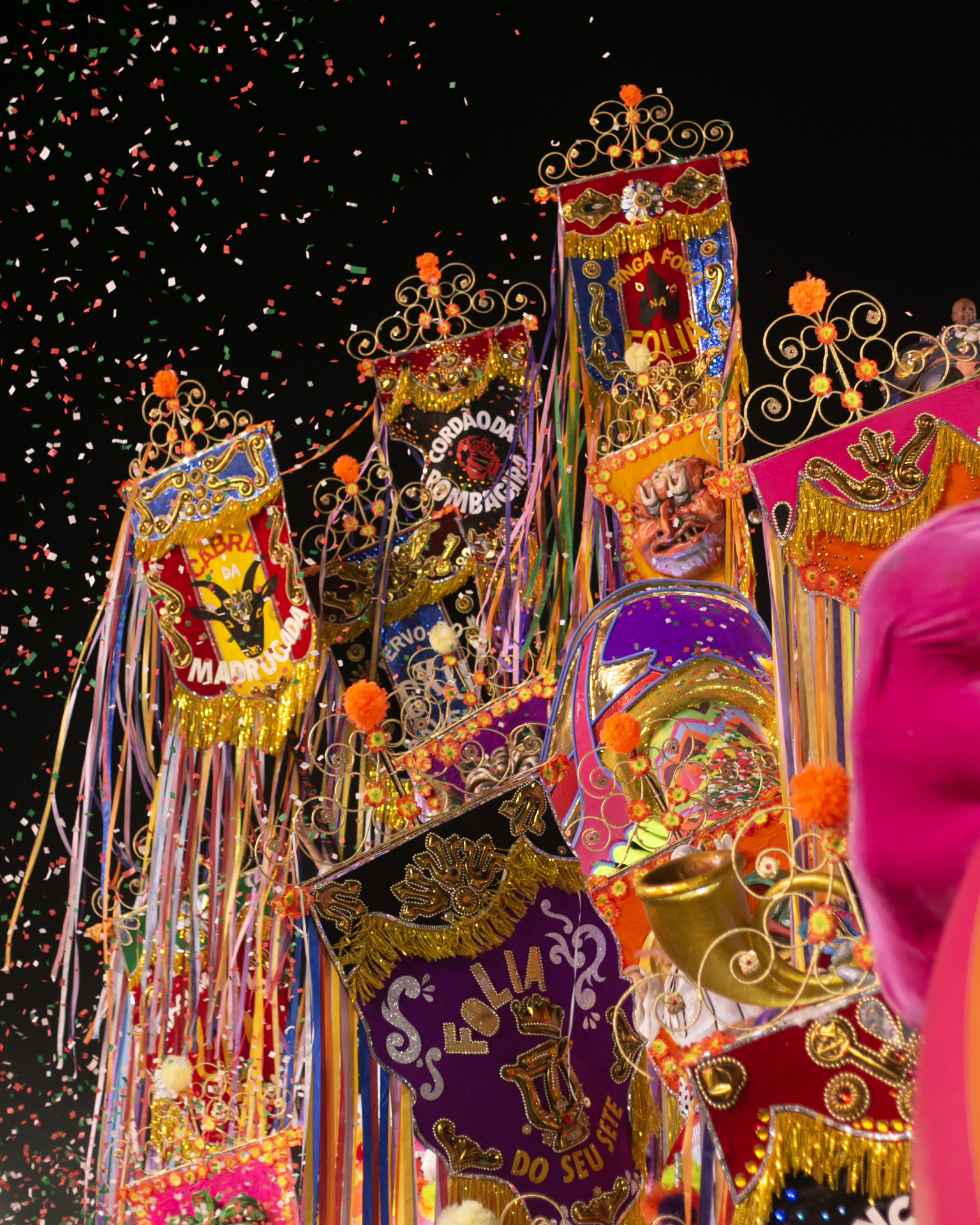 \'Laroyê, Grande Rio\': desfile campeão de Exu vira exposição no MAR