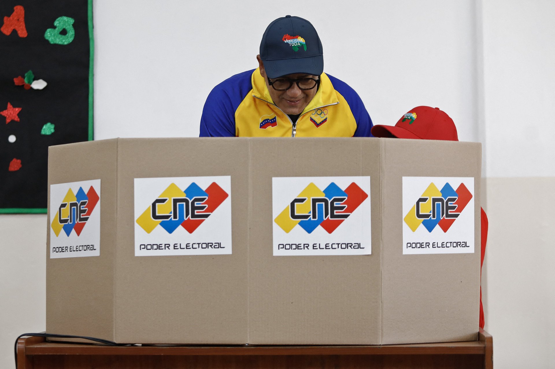 População venezuelana votou pela incorporação de Essequibo ao território  - Pedro Rances Mattey/AFP