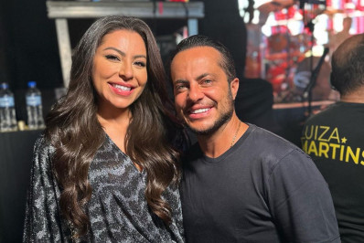 Thammy Miranda comemora 10 anos de união e se declara para a mulher