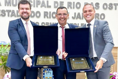 Sessão Solene da Câmara Municipal de Rio das Ostras homenageia pessoas importantes para o município