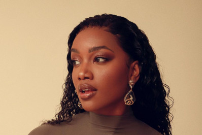 Web detona evento após microfone de Iza falhar ao vivo: 'Falta de respeito imensa'