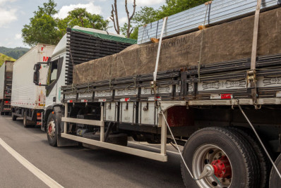 Cinco das dez atividades econômicas têm contratações no trimestre até fevereiro, diz IBGE