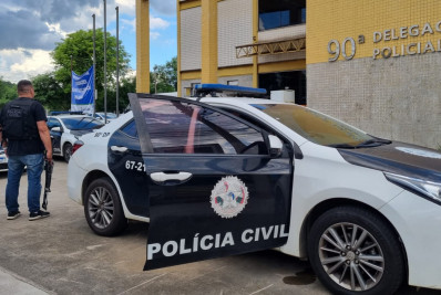 Dupla é presa por fraudar registros de roubos de carros para receber seguro