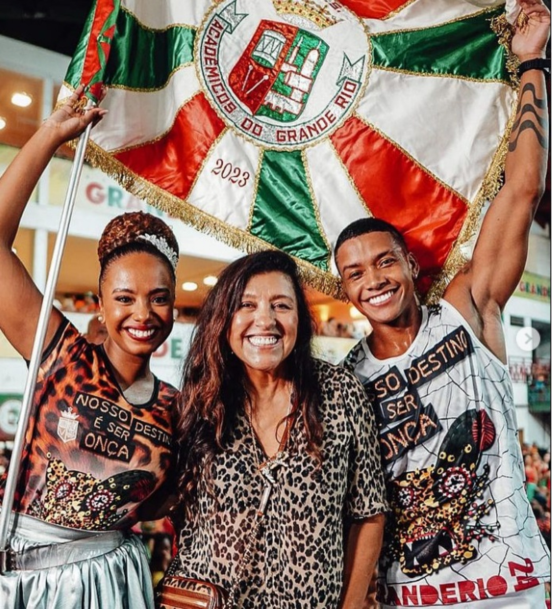 Xamã e Regina Casé participam de ensaio da Grande Rio - Wagner Rodrigues / Reprodução do Instagram da Grande Rio