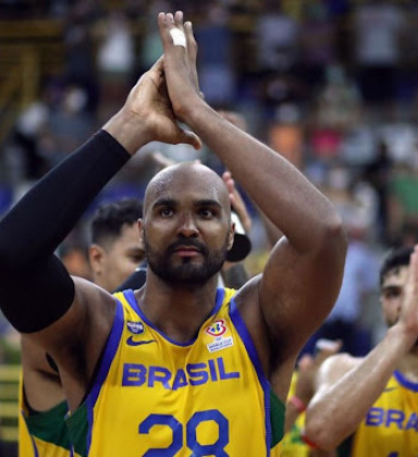 Lucas Mariano prevê jogos duros para o Brasil contra EUA e México nas  Eliminatórias da Copa, basquete