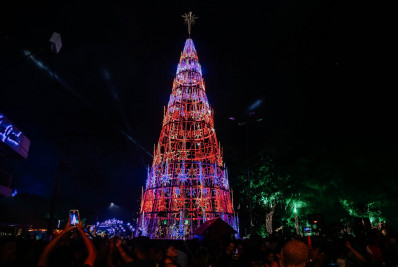 Magé Luz inaugura espetáculo de luzes e alegria