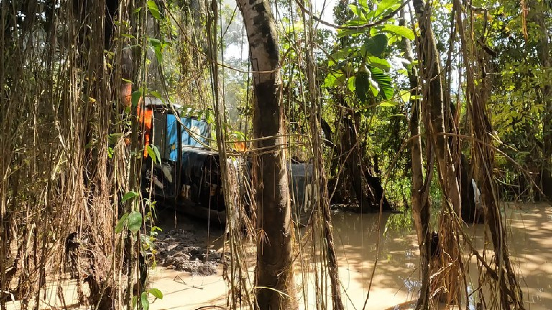 Equipamento encontrado pela PF e Exército na Terra Indígena Sararé - Divulgação/Polícia Federal