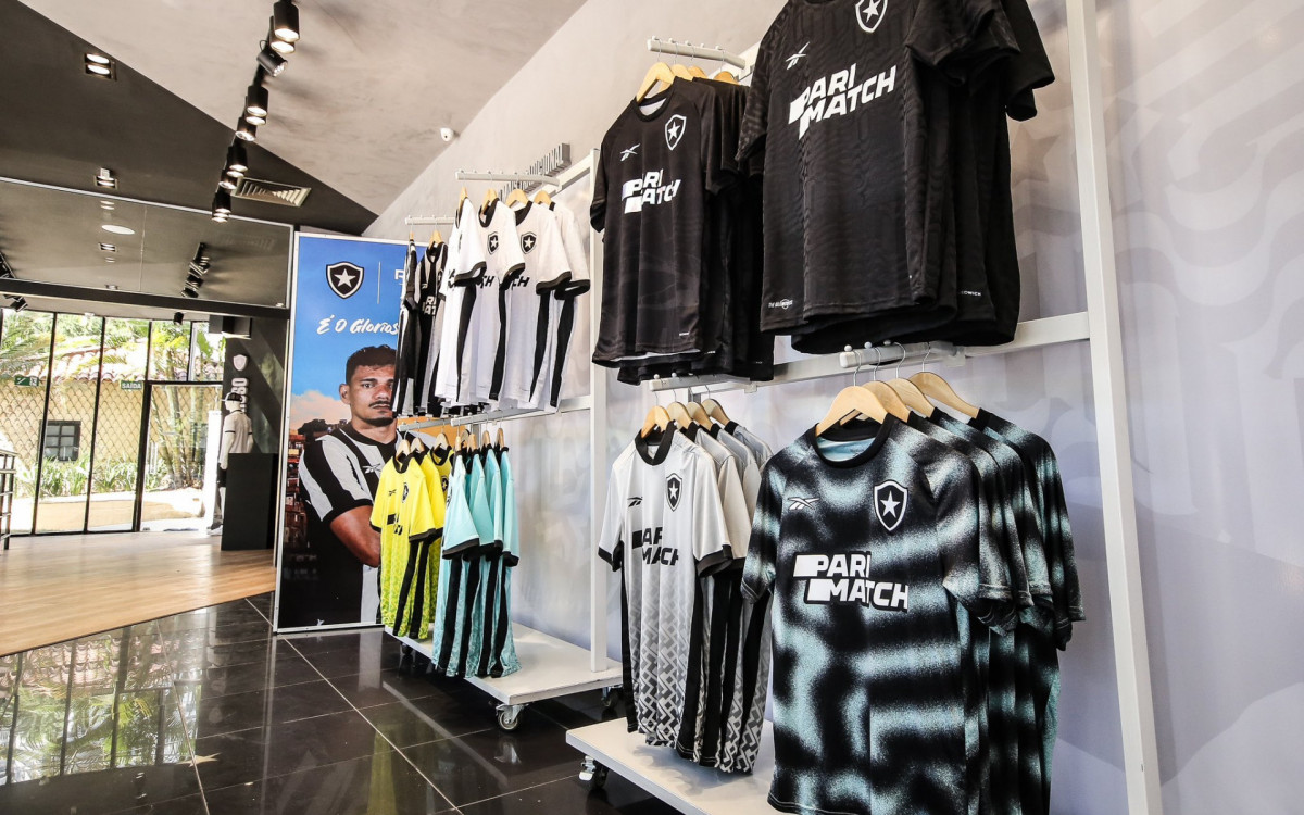 Interior da megaloja do Botafogo em General Severiano