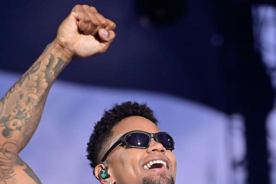 Poucos famosos e funkeira se escondendo no banheiro, saiba os bastidores da gravação de Léo Santana no Rio