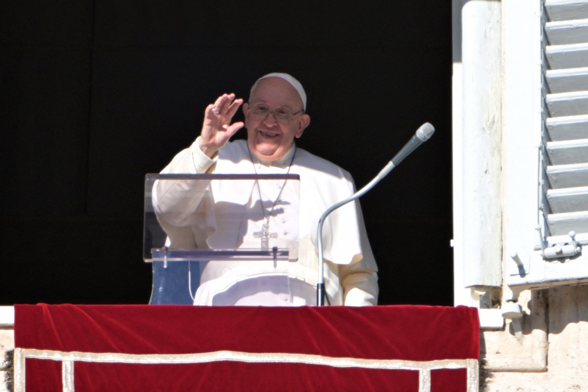 Papa Francisco diz que não quer ser enterrado no Vaticano, Mundo