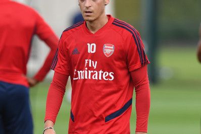 Ex-jogador do Arsenal debocha de Leonardo DiCaprio nas redes sociais